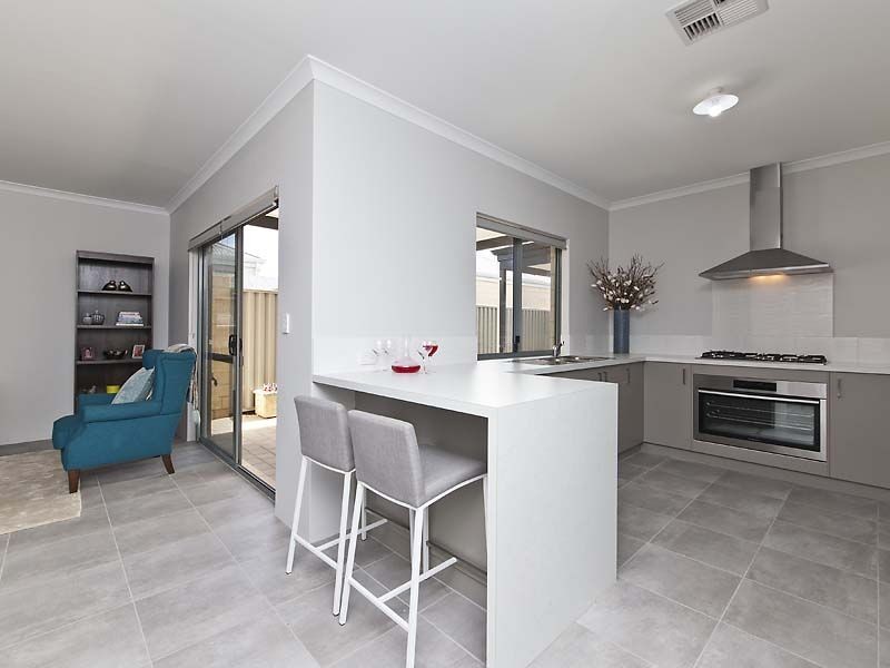 3 Egrove Lane, Piara Waters WA 6112