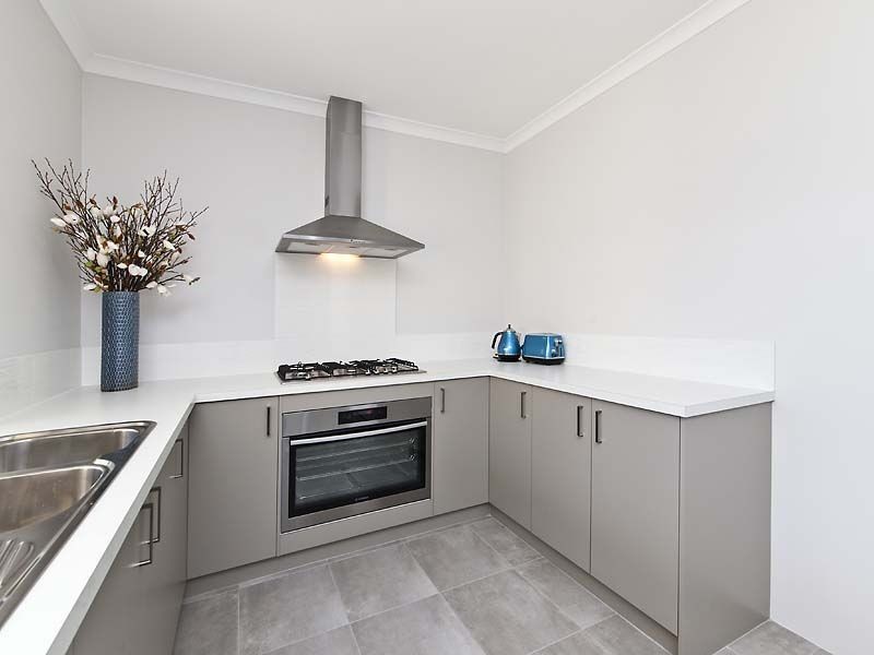 3 Egrove Lane, Piara Waters WA 6112