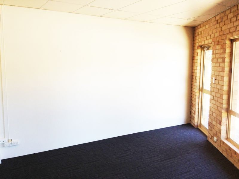 1/17 Welshpool Road, St James WA 6102