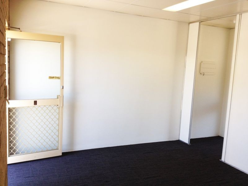 1/17 Welshpool Road, St James WA 6102