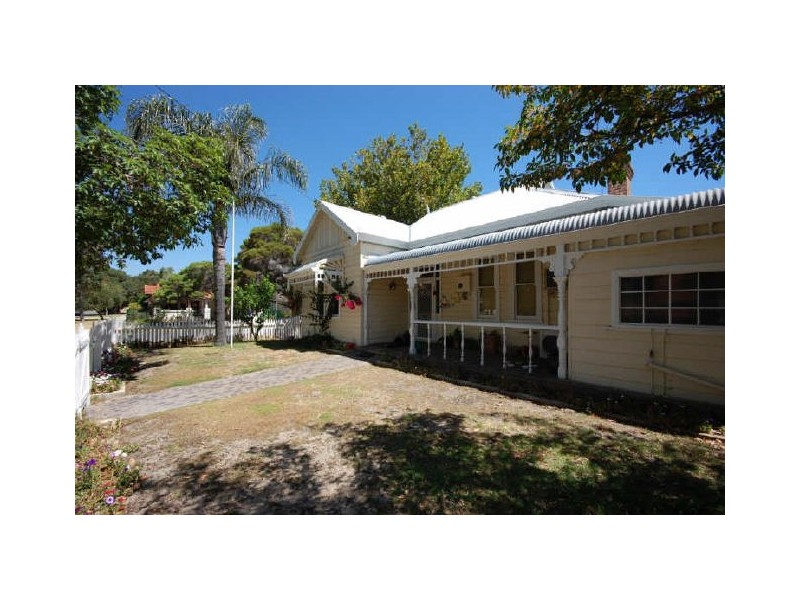 55 Gloucester Street, Victoria Park WA 6100