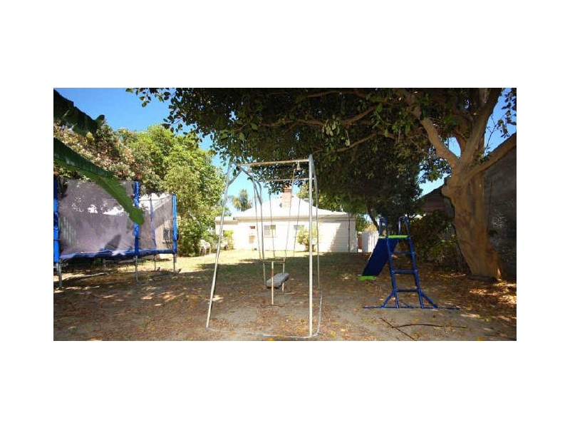 55 Gloucester Street, Victoria Park WA 6100