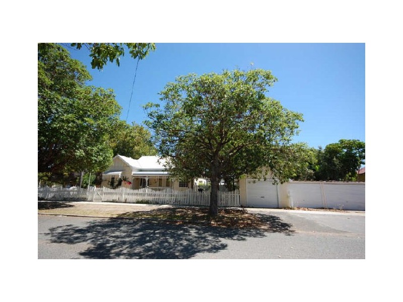 55 Gloucester Street, Victoria Park WA 6100