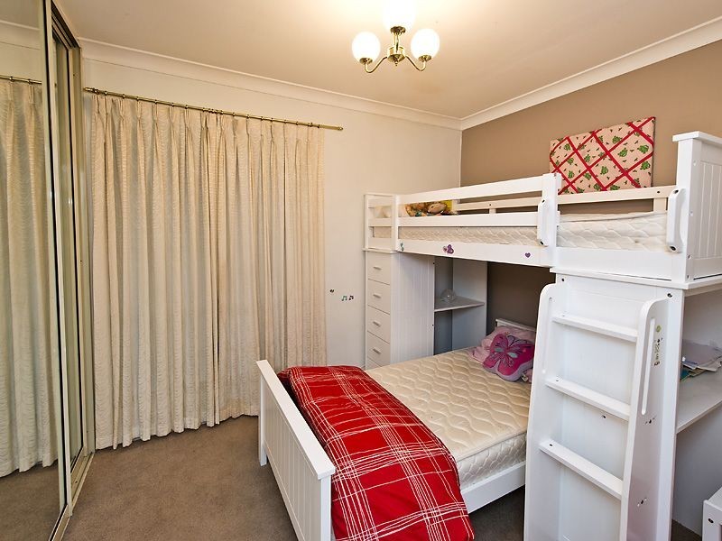 8/9 Manley Street, Cannington WA 6107