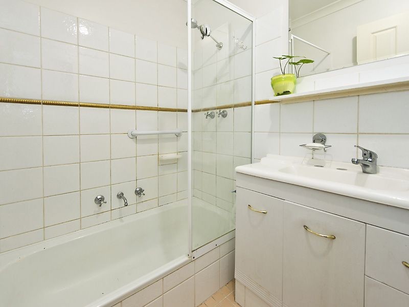 8/9 Manley Street, Cannington WA 6107