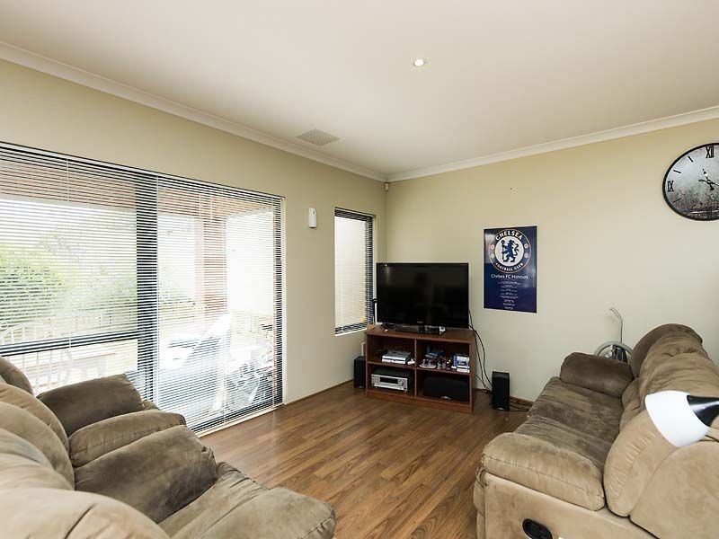 33A Wyndham Street, St James WA 6102