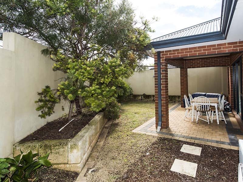 33A Wyndham Street, St James WA 6102