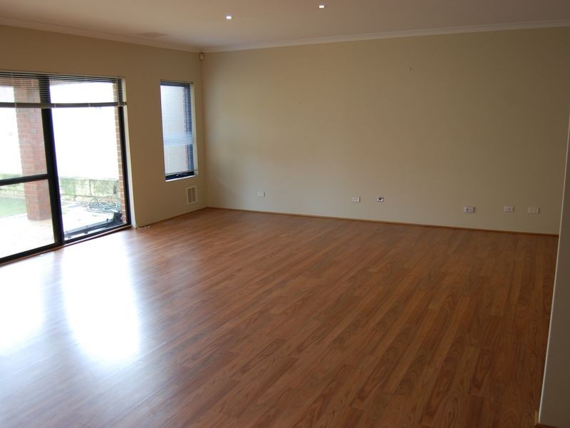 33A Wyndham Street, St James WA 6102