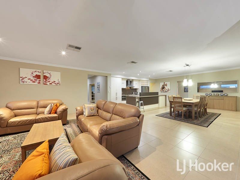 77 Copperback Circle, Huntingdale WA 6110