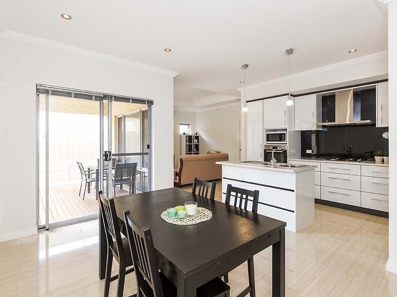42B St Albans Road, Nollamara WA 6061