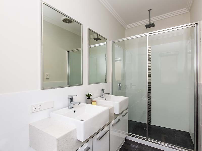 42B St Albans Road, Nollamara WA 6061