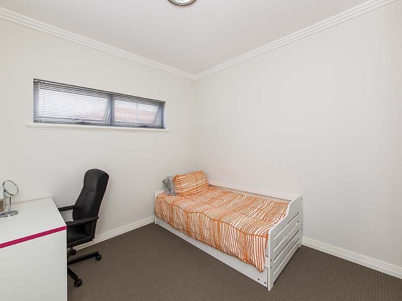 42B St Albans Road, Nollamara WA 6061
