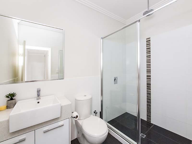 42B St Albans Road, Nollamara WA 6061