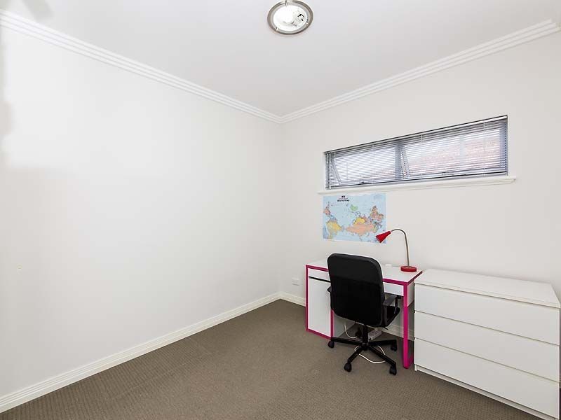 42B St Albans Road, Nollamara WA 6061