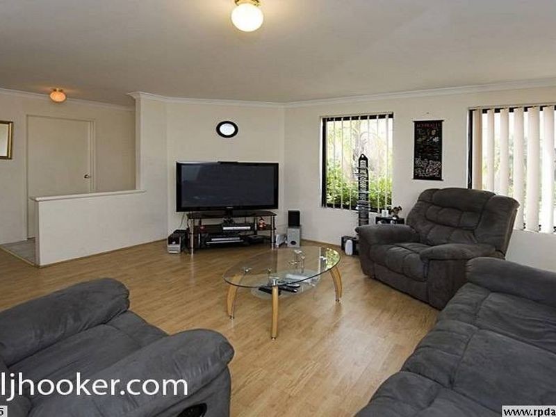 1/19 Holton Way, Cannington WA 6107