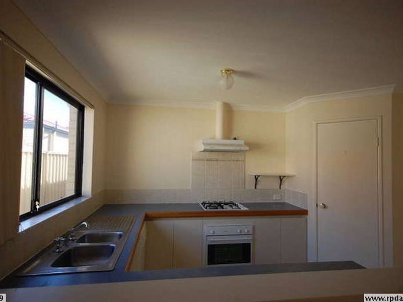 1/19 Holton Way, Cannington WA 6107