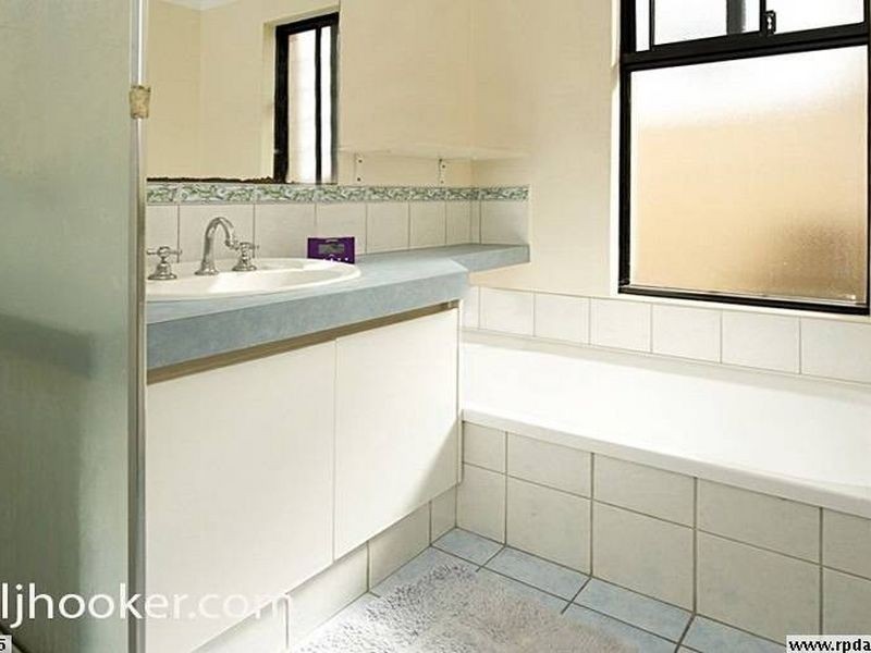 1/19 Holton Way, Cannington WA 6107