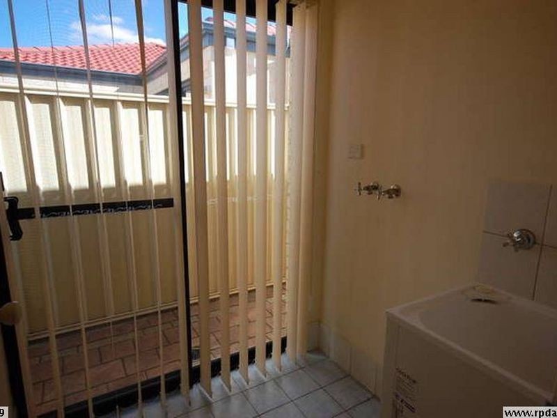 1/19 Holton Way, Cannington WA 6107