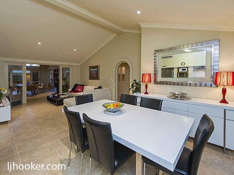 25 Marcus Avenue, Booragoon WA 6154