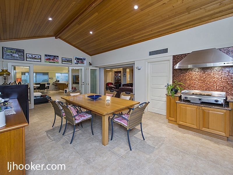 25 Marcus Avenue, Booragoon WA 6154