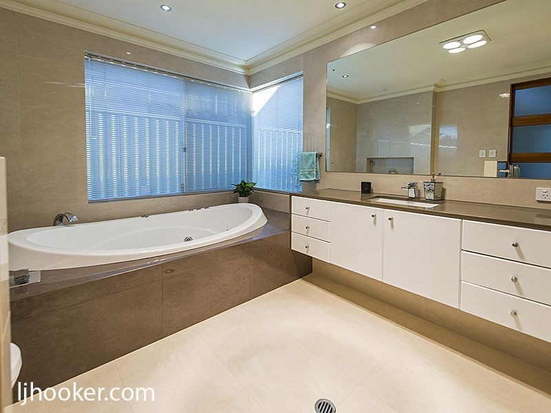 25 Marcus Avenue, Booragoon WA 6154