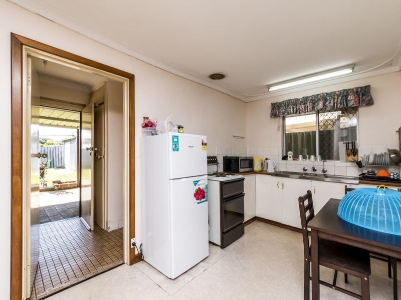 17A Temby Street, Beckenham WA 6107