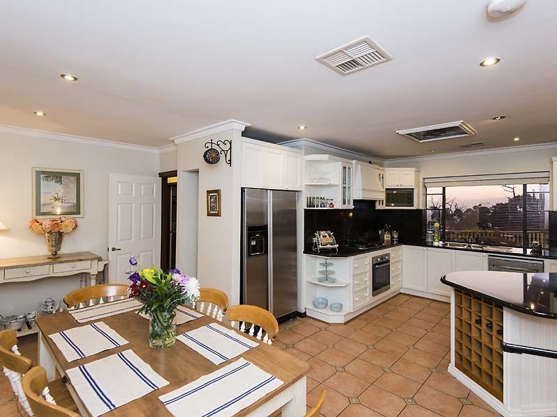 41 Brine Road, Kalamunda WA 6076