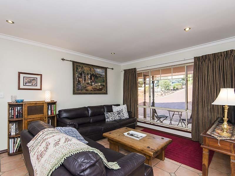 41 Brine Road, Kalamunda WA 6076