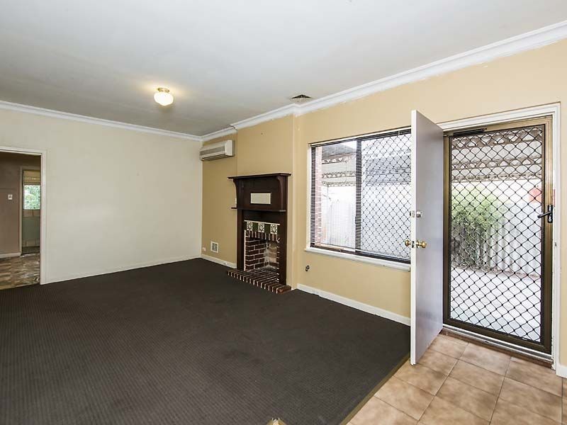 11 Holford Way, Wilson WA 6107