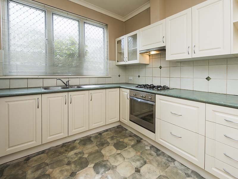 11 Holford Way, Wilson WA 6107