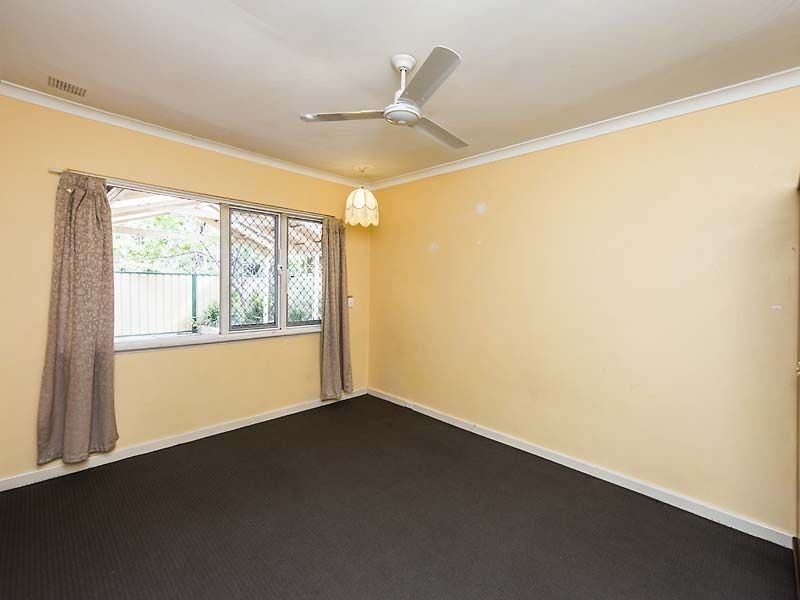 11 Holford Way, Wilson WA 6107