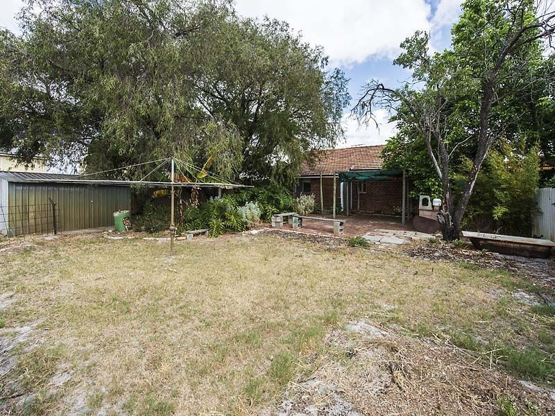11 Holford Way, Wilson WA 6107