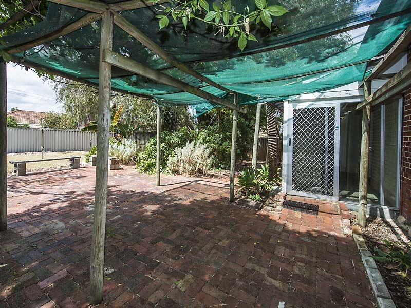 11 Holford Way, Wilson WA 6107