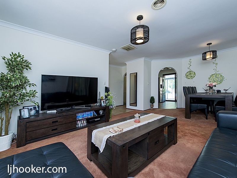 62 Murdoch Road, Thornlie WA 6108