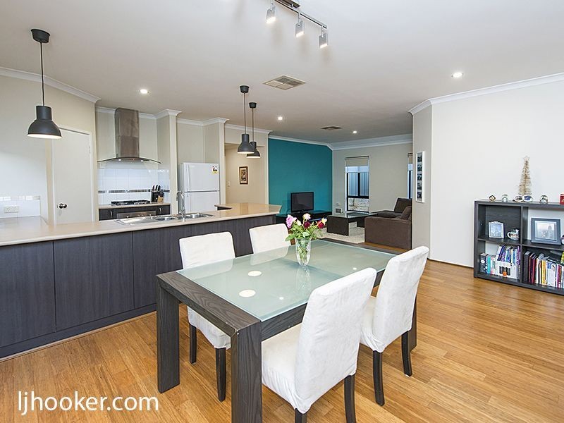 12 Petersfield Lane, Wellard WA 6170