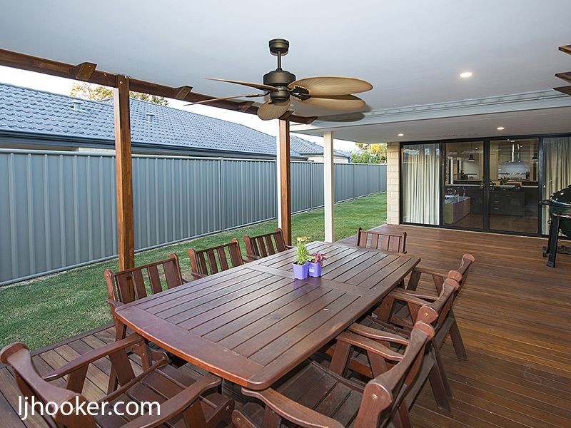 12 Petersfield Lane, Wellard WA 6170