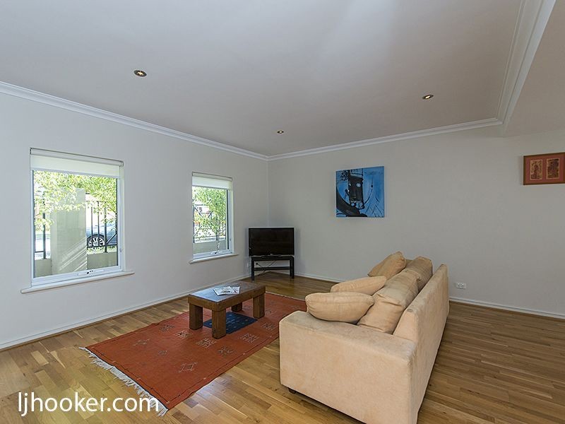 94 Sunbury Road, Victoria Park WA 6100