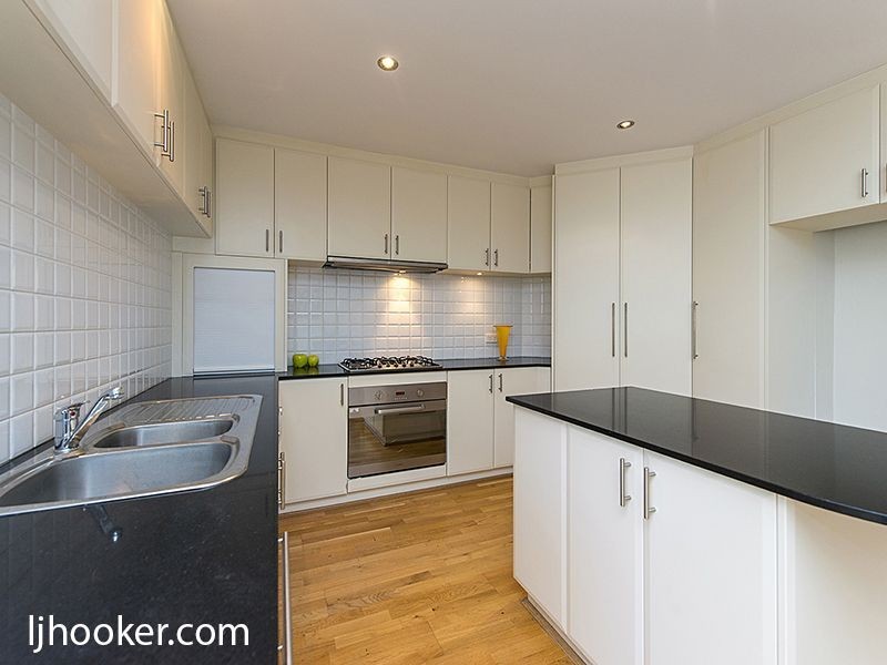 94 Sunbury Road, Victoria Park WA 6100