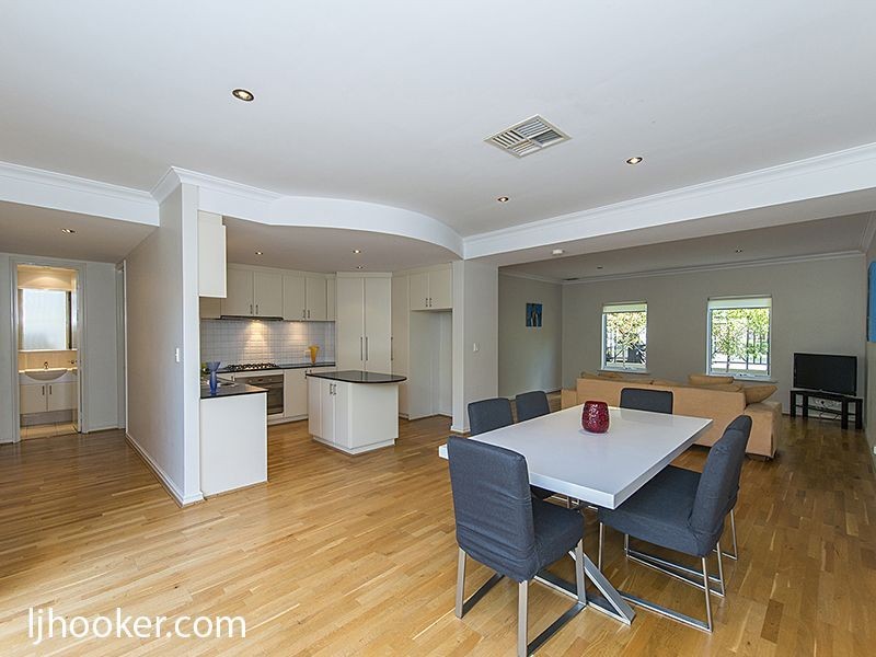 94 Sunbury Road, Victoria Park WA 6100