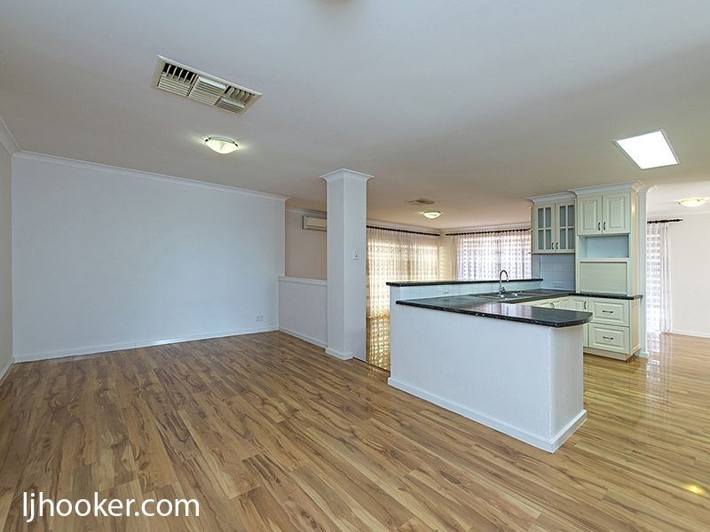 12 Lagoon Heights, Ballajura WA 6066