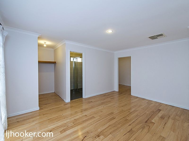 12 Lagoon Heights, Ballajura WA 6066