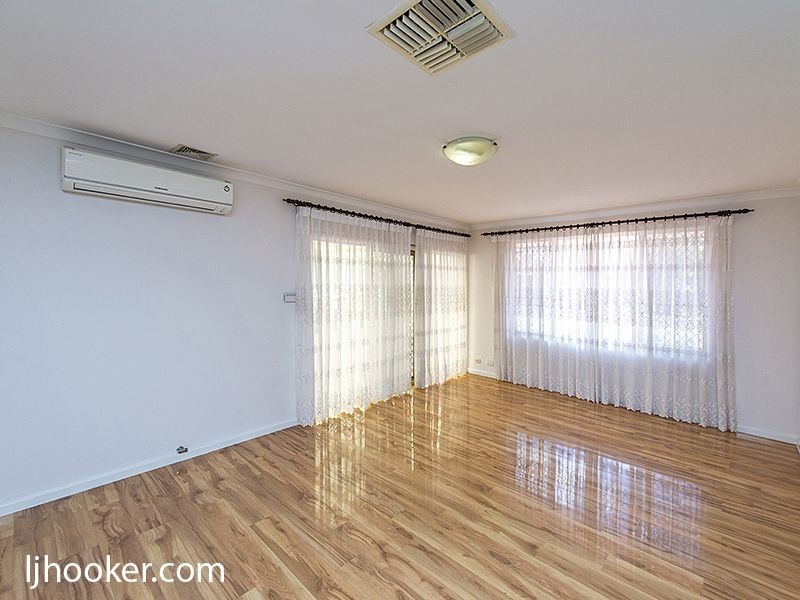 12 Lagoon Heights, Ballajura WA 6066