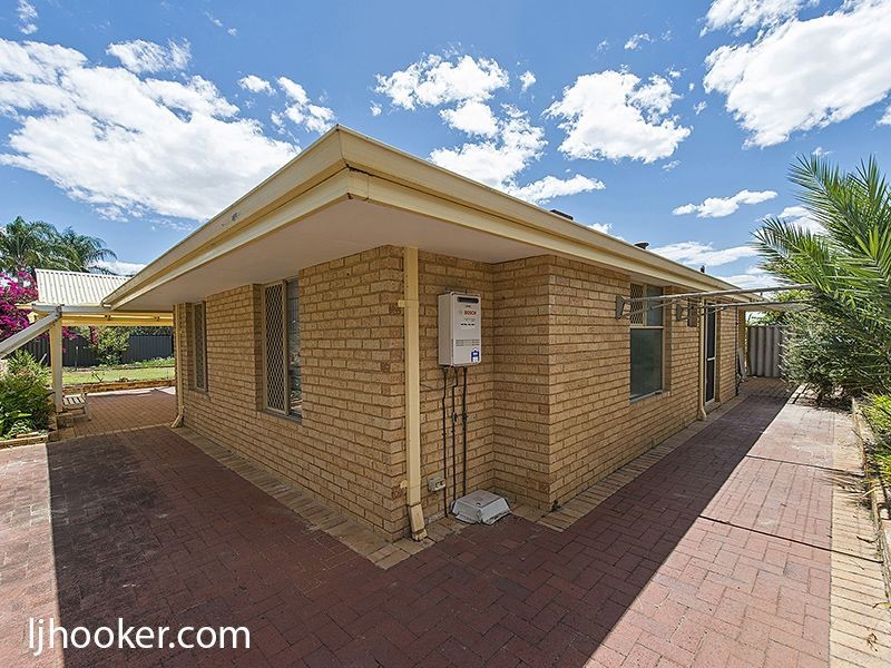 12 Lagoon Heights, Ballajura WA 6066