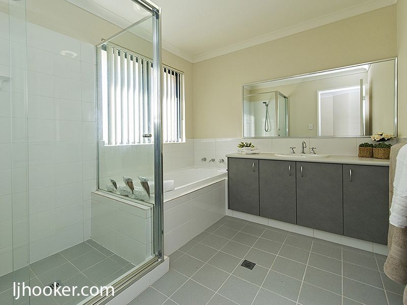 2/137 Fitzroy Road, Rivervale WA 6103