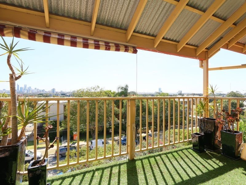 10/12 King George Street, Victoria Park WA 6100