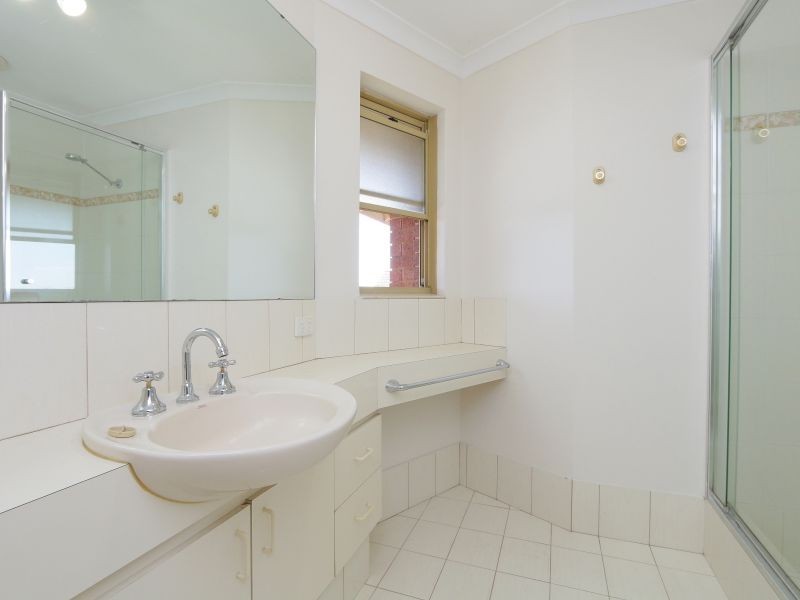 10/12 King George Street, Victoria Park WA 6100