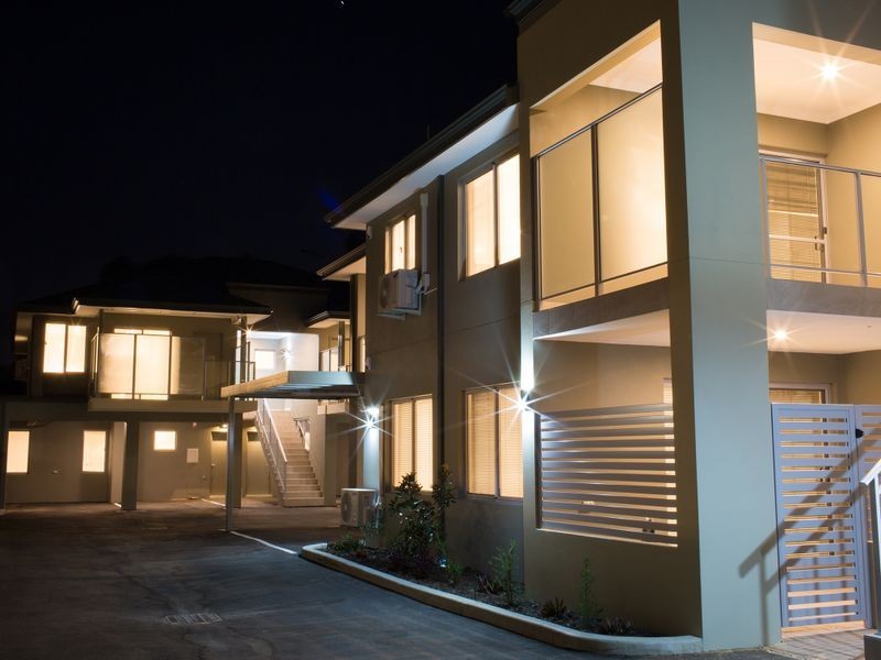 6/379 Daly Street, Cloverdale WA 6105
