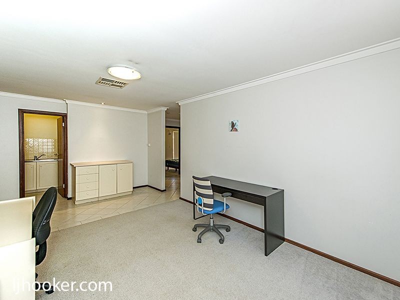 52 Kingsmill Gardens, Winthrop WA 6150