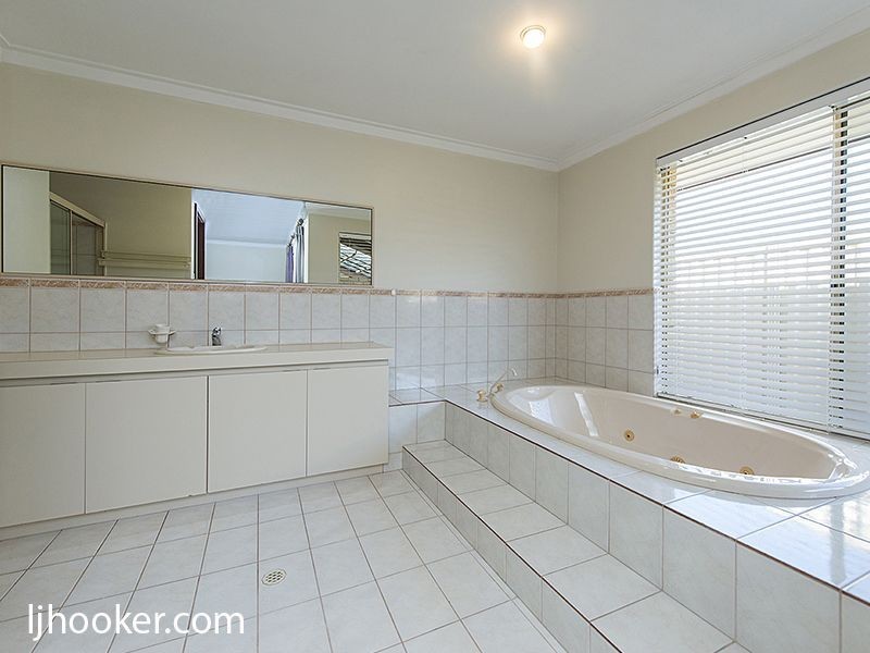 52 Kingsmill Gardens, Winthrop WA 6150