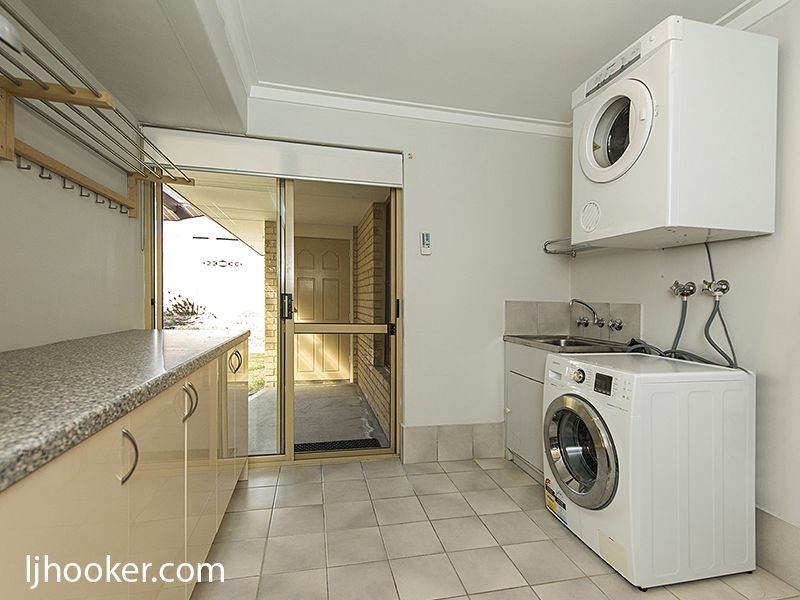 52 Kingsmill Gardens, Winthrop WA 6150